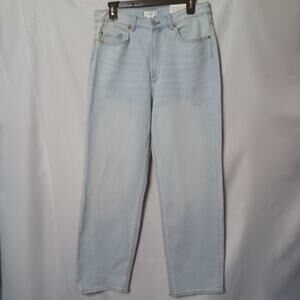 H&M  Light Wash Comfort Stretch Straight Leg High Waist Denim Jeans.